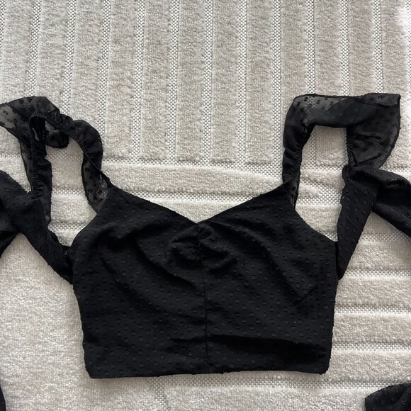 Ali & Jay Black Crop Top, in size M - Picture 4 of 4